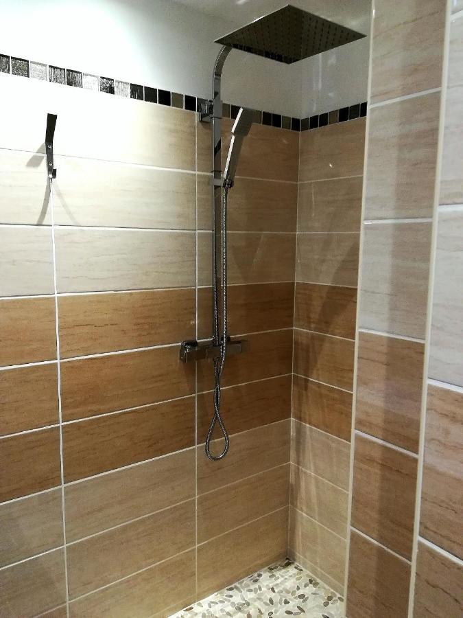 أفينيون Modern Apart 70M2 - 2 Rooms - Parking المظهر الخارجي الصورة